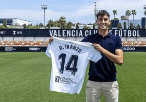 El picanyer Rubén Iranzo renova pel València CF fins a 2027